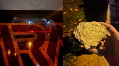 Galatasaray takım otobüsüne taşlı saldırı